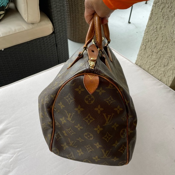 Authentic Louis Vuitton Speedy 35 (Vintage) - Picture 2 of 16